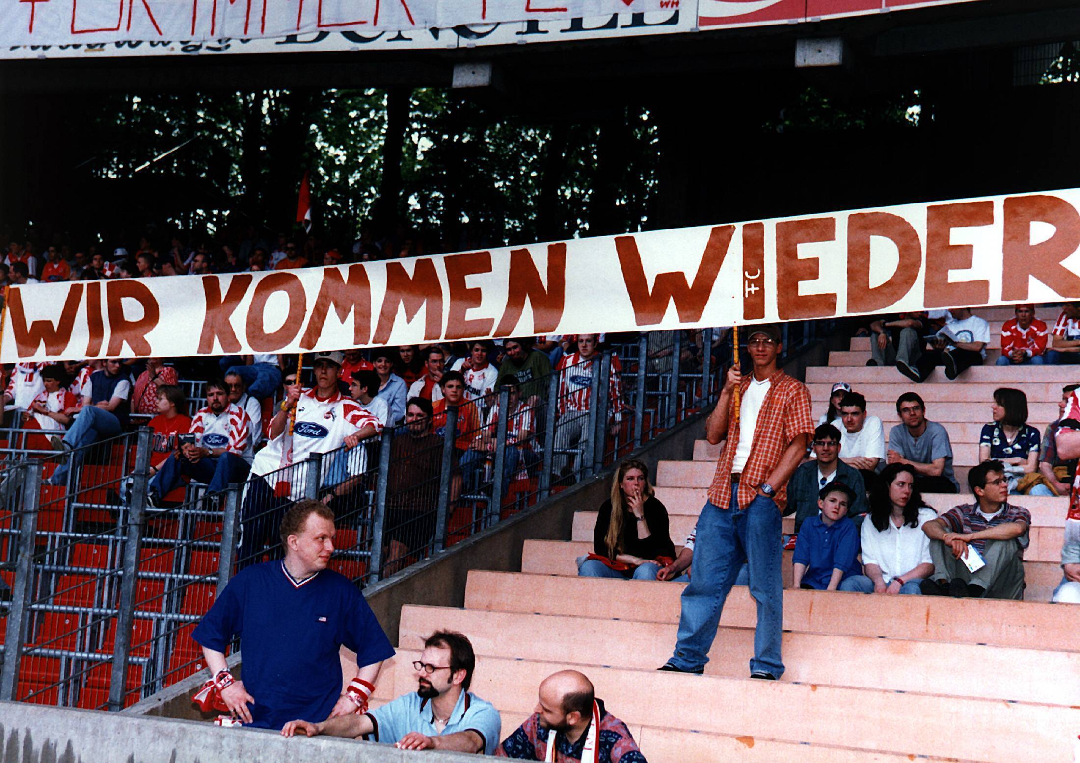 1998 — der erste Abstieg des 1. FC Köln aus der Bundesliga. Ab jetzt wird es über 20 Jahre lang ganz schwierig. Foto: Imago Images